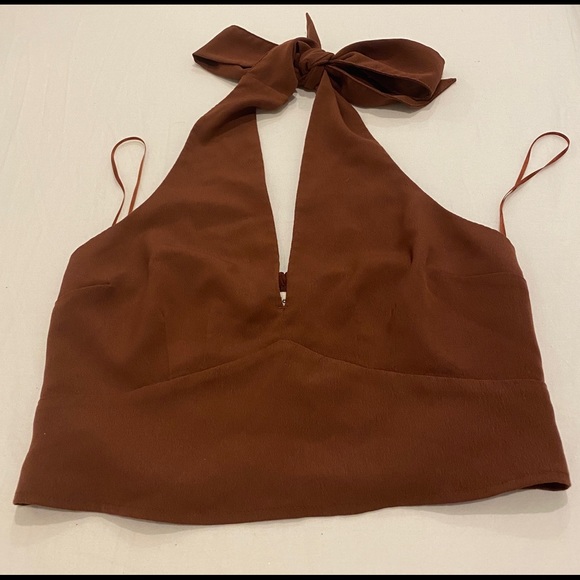 Abercrombie deep v-neck halter crop top - Picture 3 of 3